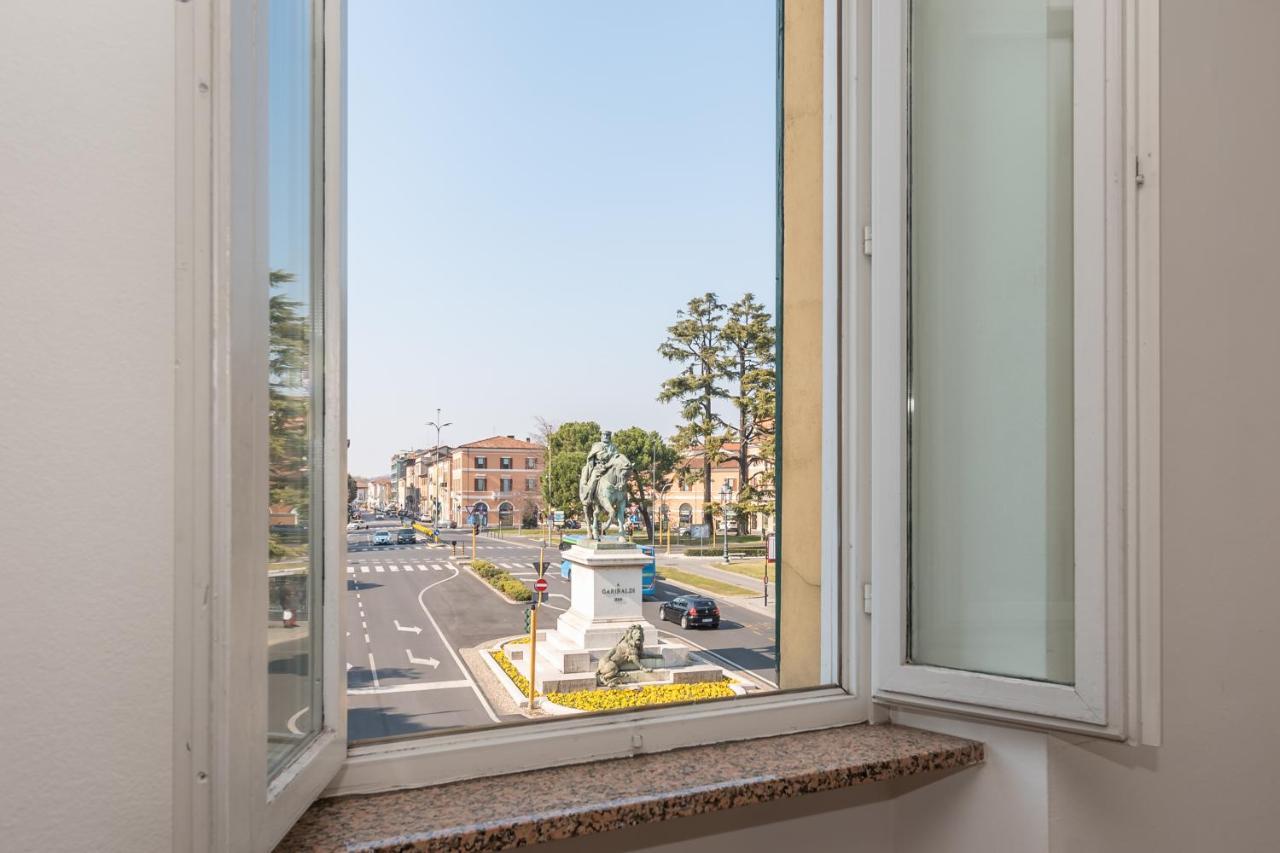 Appartamento Piazza Garibaldi - F&L Apartment Brescia Exteriör bild