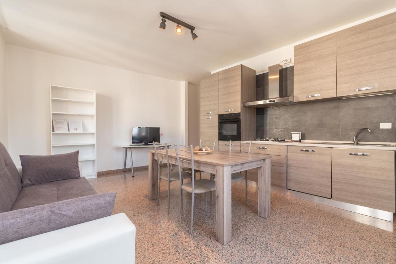 Appartamento Piazza Garibaldi - F&L Apartment Brescia Exteriör bild