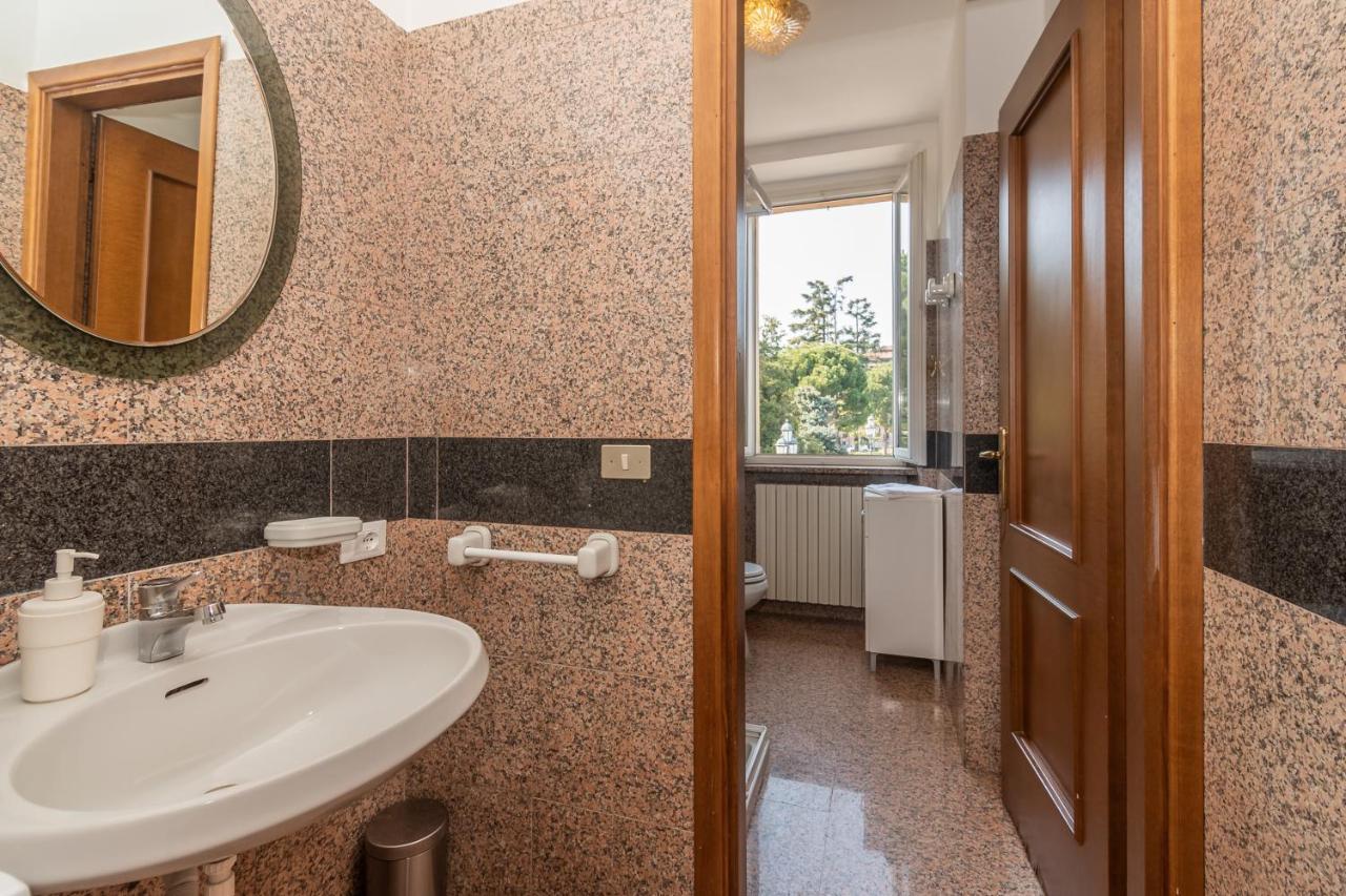 Appartamento Piazza Garibaldi - F&L Apartment Brescia Exteriör bild